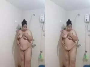 Today Exclusive- Desi BBW Bhabhi Record Her bathing Video Part 3