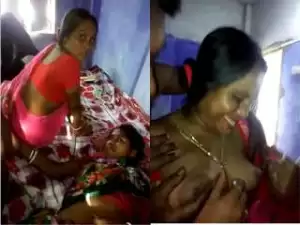 Exclusive- Desi Randi Bhabhi Showing Her Boobs