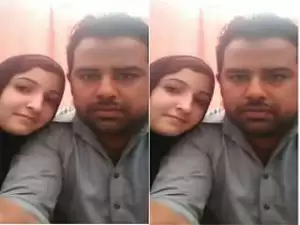 Today Exclusive- Paki Cpl Romance and Boob Sucking