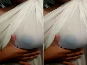Today Exclusive- Sexy Figure Desi Girl Showing Her Boobs Part 4
