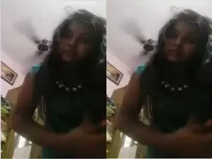 Today Exclusive- Telugu Girl Showing Her Boobs