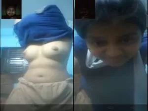 Today Exclusive-Cute Desi Girl Showing Her Boobs On Video Call
