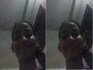 Today Exclusive- Cute Lankan Girl Showing Her Pussy