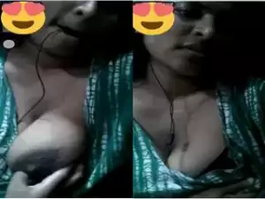 Today Exclusive- Sexy Desi Girl Showing Her Nude Body And bathing On Video Call Part 1