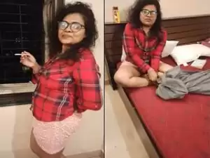 Today Exclusive- Ishka Bhabhi Blowjob and Hard Fucked By Ex Lover