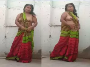Today Exclusive- Desi Randi Bhabhi Nude Dance And Blowjob Part 2