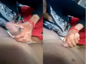 Today Exclusive- Desi Village Bhabhi Handjob