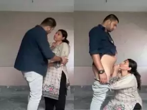 Today Exclusive- Paki Maid Kissing And Blowjob