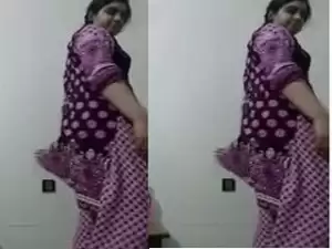 Today Exclusive- Sexy Paki Girl Changing Her Cloths part 2
