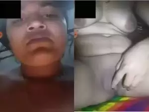 Today Exclusive-  Sexy Desi Girl Fingering On Video Call