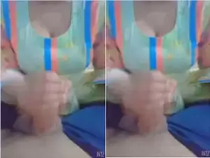 Today Exclusive- Desi Gf Give Handjob