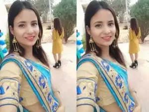 Today Exclusive- Cute Desi Girl Showing Her Boobs and Pussy