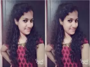 Today Exclusive- Sexy Desi girl Showing Her Boobs part 1