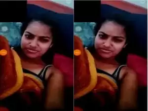 Today Exclusive- Sexy Desi girl Showing Her Boobs part 3