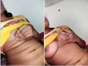 Exclusive- Desi Girl Play With Her Boobs