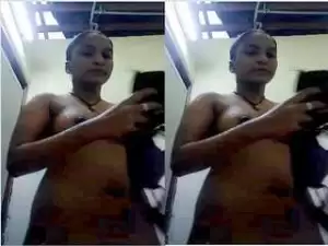 Today Exclusive- Lankan Tamil Girl Bathing Part 1