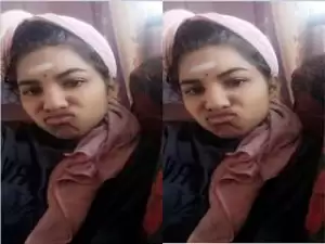 Today Exclusive- Cute Lankan Tamil Girl Showing Her Boobs and Pussy Part 1