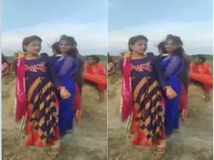 Today Exclusive- Cute Desi Girl Showing Bathing To Lover oN Video Call