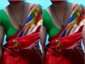 Today Exclusive- Sexy Boudi Showing Her Boobs part 2