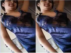 Today Exclusive-  Super Hot NRI Wife Boob Visible part 1