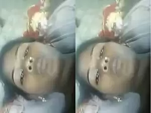 Today Exclusive-Village Girl Showing Her Boobs And Wet Pussy