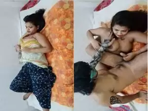 Today Exclusive- Famous Desi Girl Sarika Blowjob