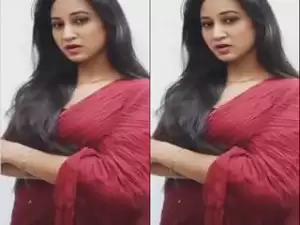 Today Exclusive-Sexy Desi Girl Showing Boobs Part 1
