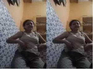 Today Exclusive-Desi Girl Showing Her Pussy and Ass