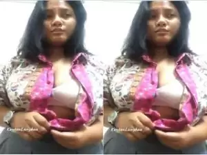 Today Exclusive- Cute Nepali Girl Showing Her Boobs