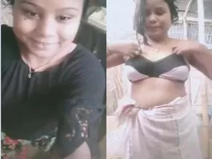 Today Exclusive- Cute Assamese Girl Showing Her Boobs and Pussy part 1