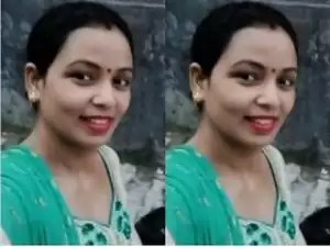 Today Exclusive- Desi Bhabhi Bathing part 2