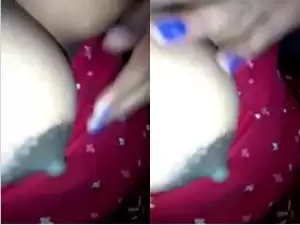 Today Exclusive- Horny Bhabhi play With her Boobs part 1