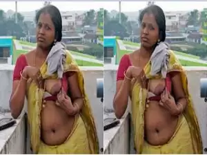 Today Exclusive-Horny Tamil Bhabhi Showing Her boobs and Pussy On Video Call
