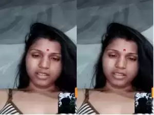Today Exclusive-Horny Boudi Showing Her Boobs to Lover On Video Call Part 2