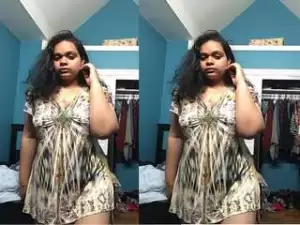 Today Exclusive- Paki Girl Enjoy With Cucumber