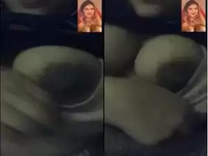 Today Exclusive-Desi Girl Showing Her Boobs on Video Call part 1