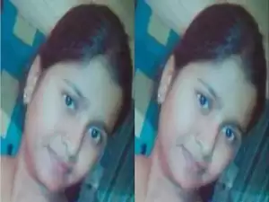 Today Exclusive- Cute Desi Girl Showing Her Boobs and Pussy