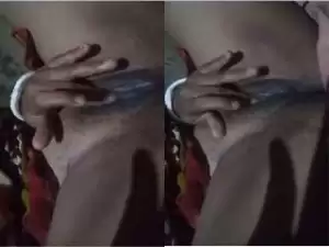 Today Exclusive- Horny Bhabhi Fingering