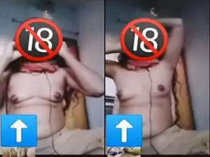 Today Exclusive- Horny Desi Girl Showing Her Boobs on Video Call