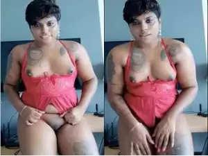 Today Exclusive- Horny NRI Tamil Girl Showing Her Boobs and Pussy