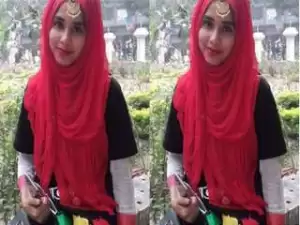 Today Exclusive- Desi Girl Showing Her Boobs On Video Call