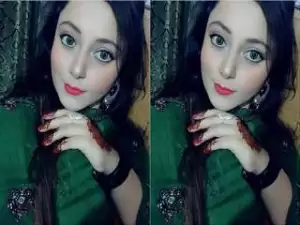 Today Exclusive- Sexy Paki Girl Showing Her Boobs and Pussy