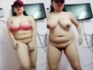 Today Exclusive- Horny Randi Bhabhi Strip Dance