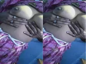Today Exclusive-Sexy Desi Bhabhi Showing Her Boobs and Pussy TO Dewar Part 1