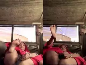 Today Exclusive- Horny Desi Bhabhi Showing her Boobs and Masturbating Part 3