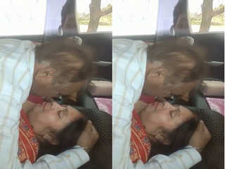 Today Exclusive –  Desi Couple Fucking In Car Record Part 2