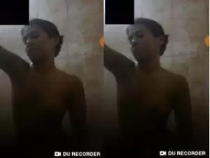 Today Exclusive- Desi Village Girl Bathing On Video Call