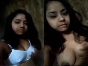 Today Exclusive -Cute Desi Girl Record Nude Selfie