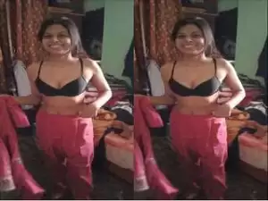 Today Exclusive -Sexy Desi Girl Showing Her Boobs and Pussy On Video Call