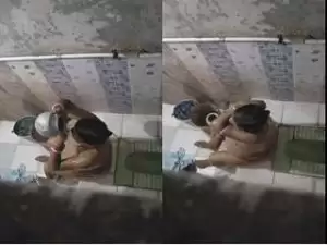 Today Exclusive – Mature Aunty Bathing Capture By Hidden Cam